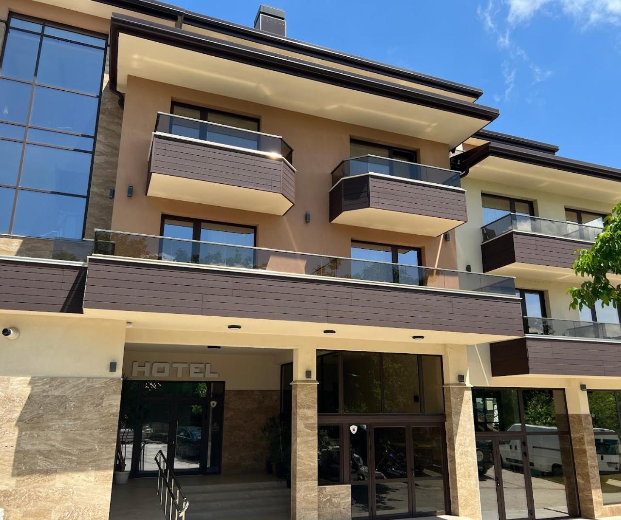 Комплекс Бабенец Hotel Gorna Oryakhovitsa Ngoại thất bức ảnh