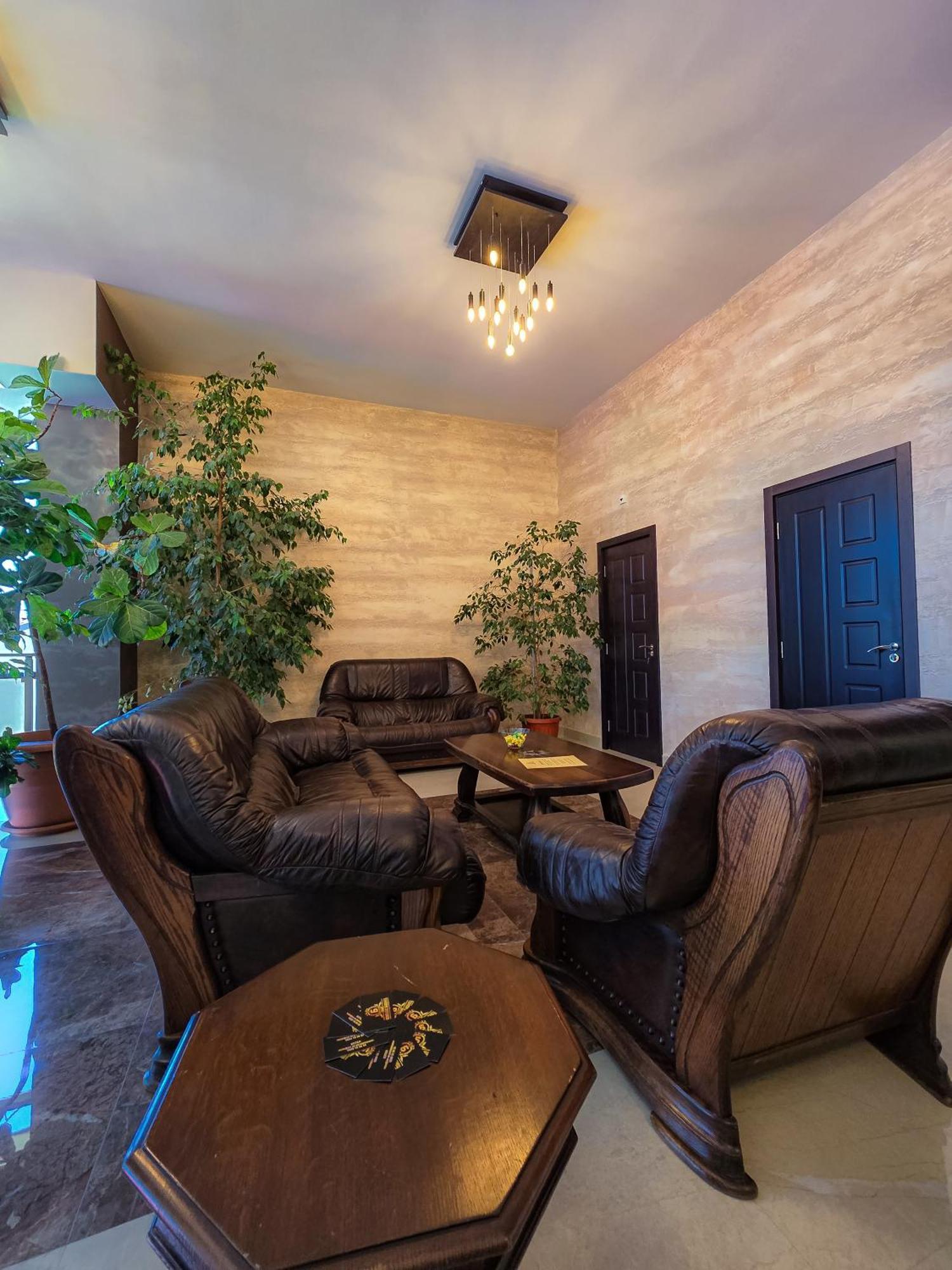 Комплекс Бабенец Hotel Gorna Oryakhovitsa Ngoại thất bức ảnh