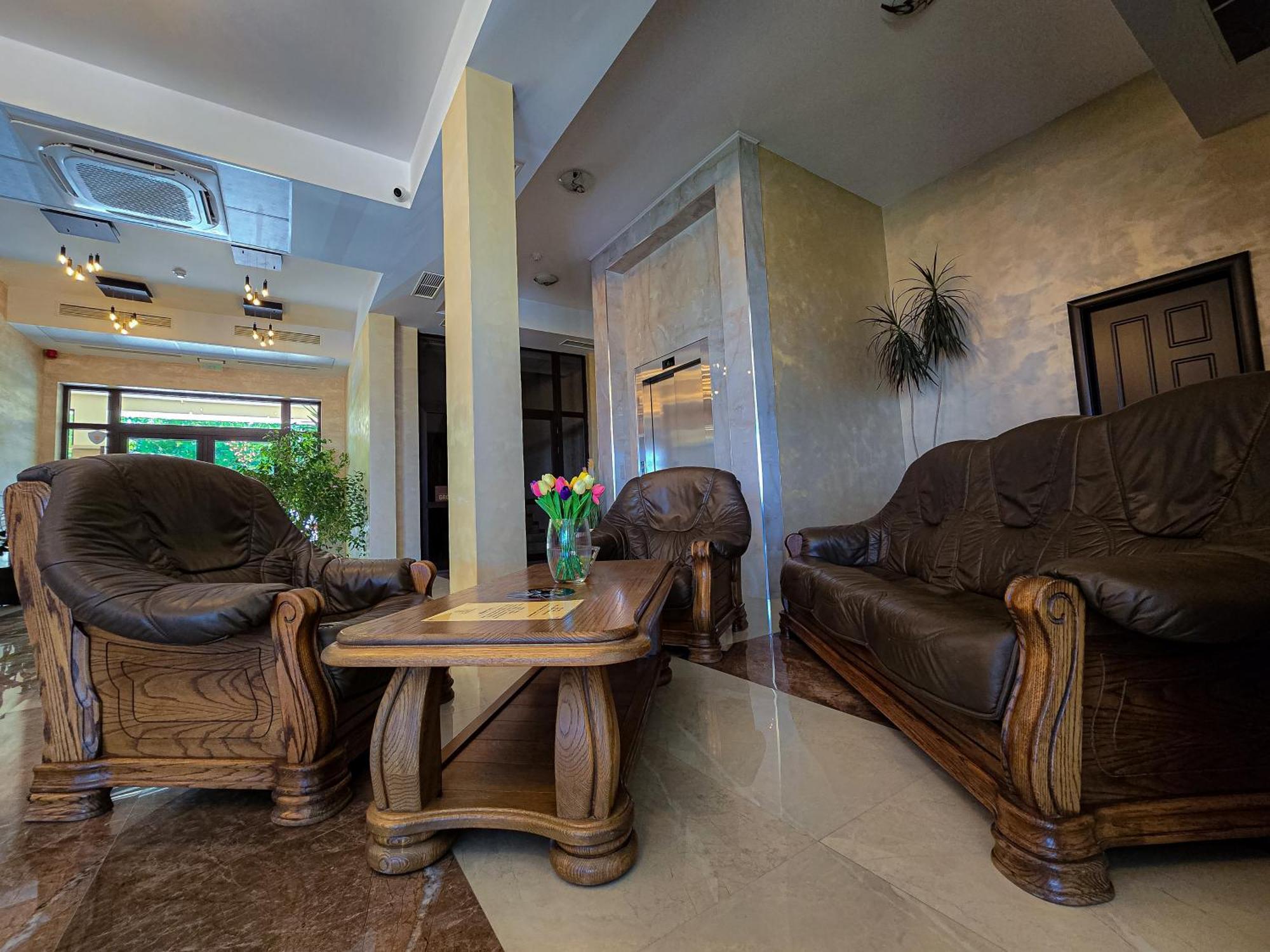 Комплекс Бабенец Hotel Gorna Oryakhovitsa Ngoại thất bức ảnh